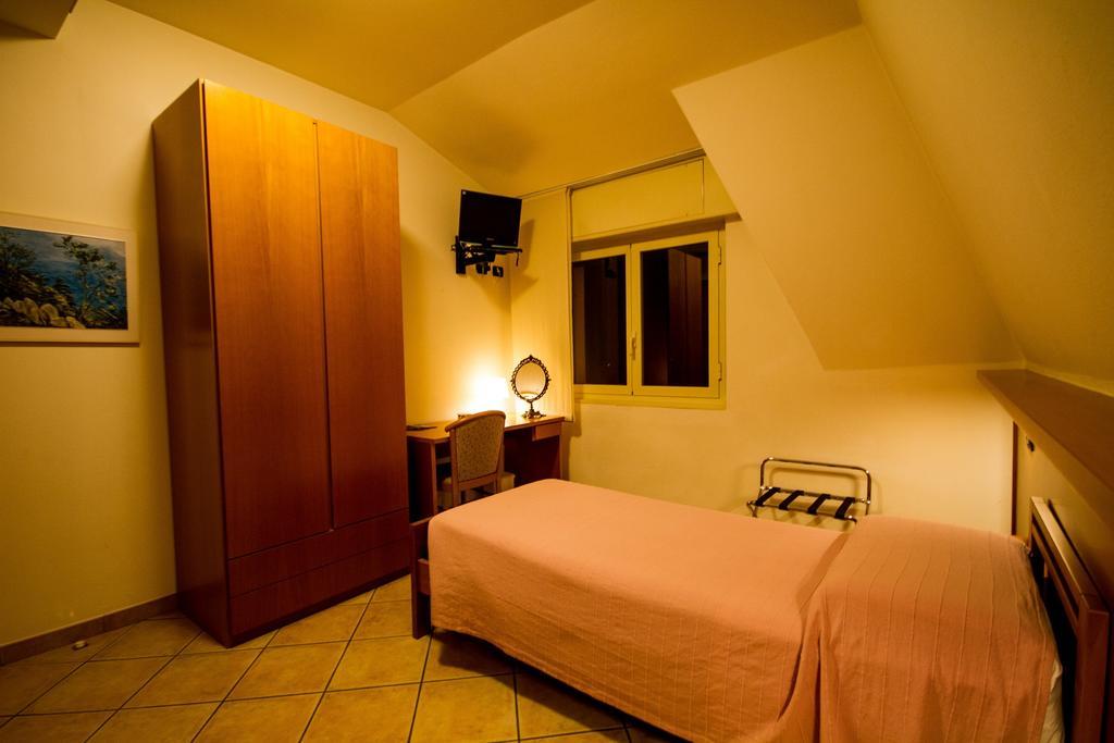 Albergo Lario 杰拉拉廖 客房 照片